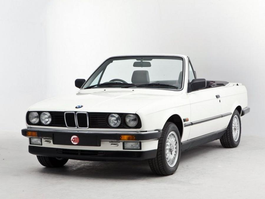  BMW 325i Convertible 1986 года  (UK) (фото 1 из 8)